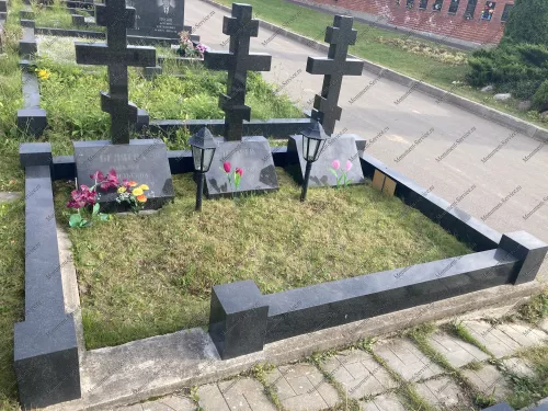 Цоколь на могилу по низкой цене. Изготовление гранитных цоколей в Москве. | Monument-Service